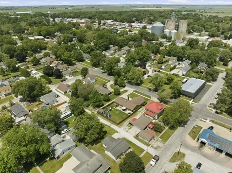 409 East Oak Street Fairbury IL 61739