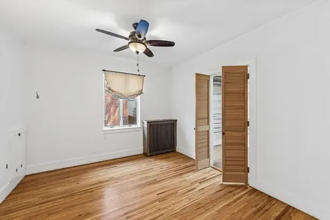 10637 South Oakley Avenue Chicago IL 60643