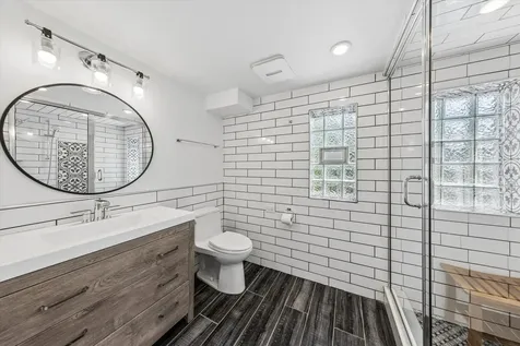 10637 South Oakley Avenue Chicago IL 60643