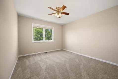 3705 Green Tree Lane Dekalb IL 60115