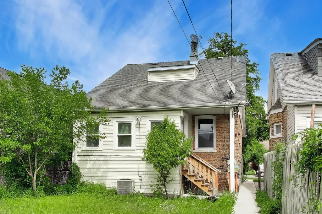 2728 North Major Avenue Chicago IL 60639