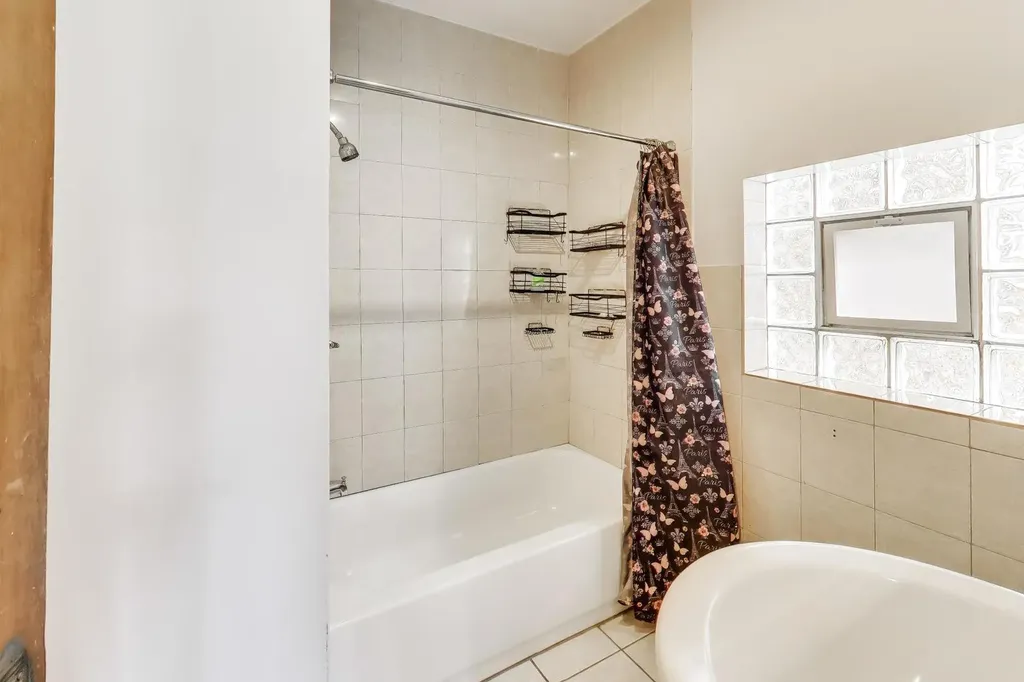 2728 North Major Avenue Chicago IL 60639