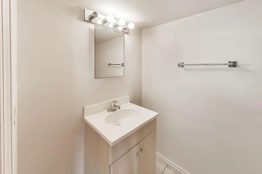 2728 North Major Avenue Chicago IL 60639