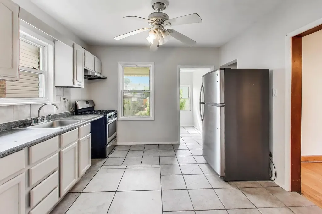 2728 North Major Avenue Chicago IL 60639