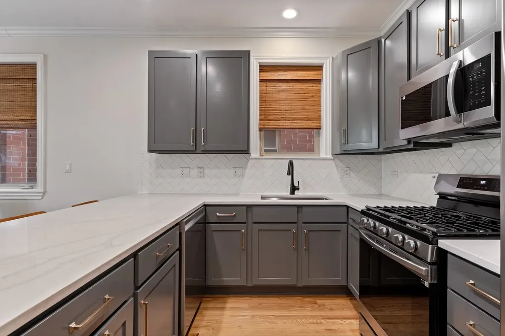 1929 North Sawyer Avenue Chicago IL 60647