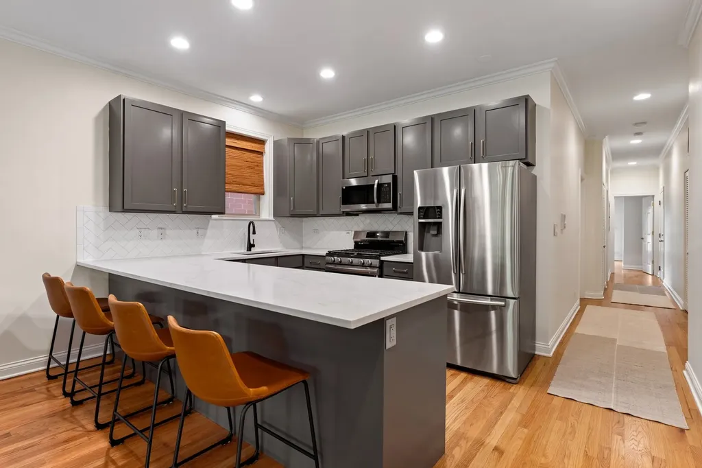 1929 North Sawyer Avenue Chicago IL 60647