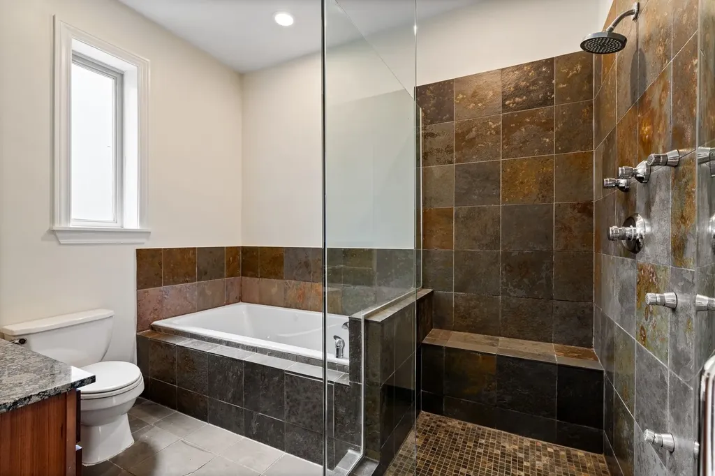 1929 North Sawyer Avenue Chicago IL 60647