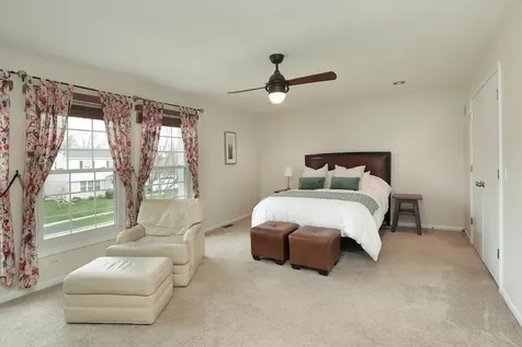 1255 Laurel Avenue Deerfield IL 60015