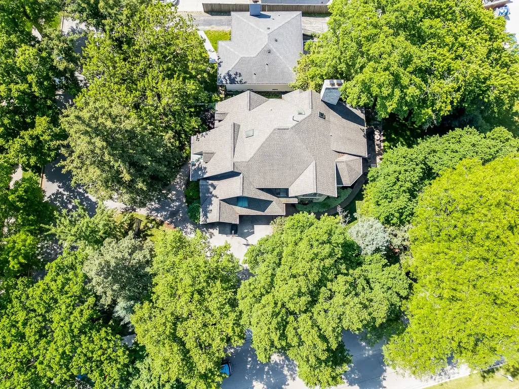 130 South Madison Street Hinsdale IL 60521