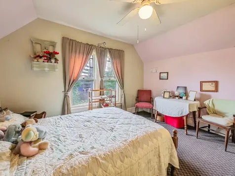 433 Arlington Avenue Elgin IL 60120