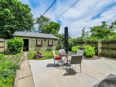 433 Arlington Avenue Elgin IL 60120
