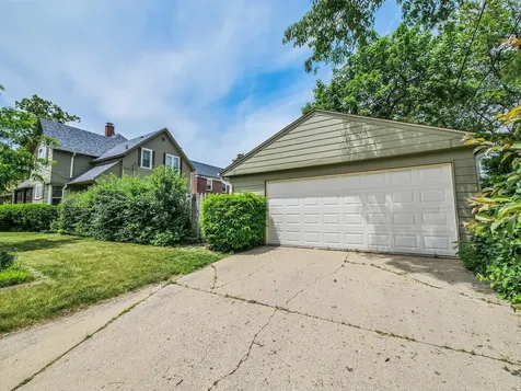 433 Arlington Avenue Elgin IL 60120