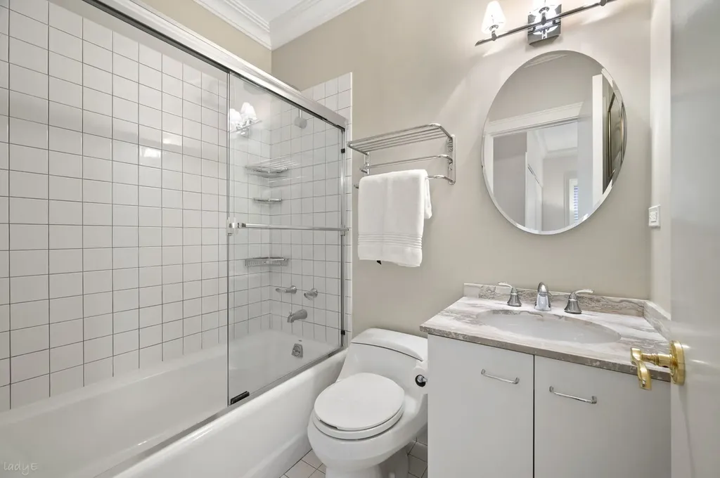 2705 North Bosworth Avenue Chicago IL 60614