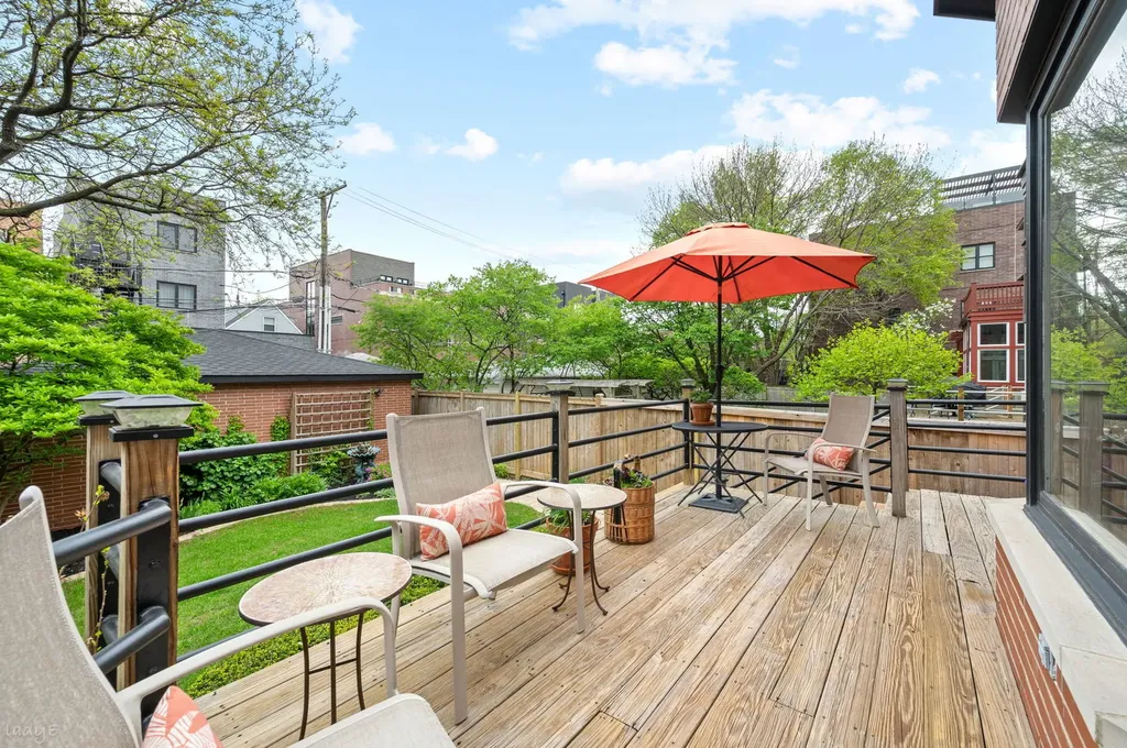 2705 North Bosworth Avenue Chicago IL 60614
