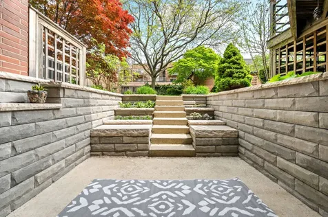 2705 North Bosworth Avenue Chicago IL 60614