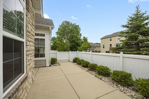 604 Handel Lane Woodstock IL 60098