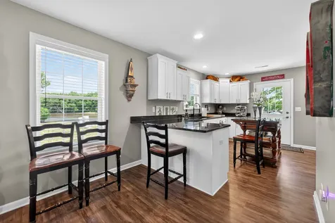 1513 Eadens Place Dixon IL 61021