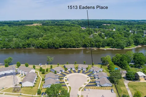 1513 Eadens Place Dixon IL 61021
