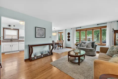 1016 South Haddow Avenue Arlington Heights IL 60005