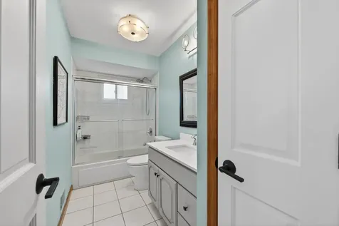 1016 South Haddow Avenue Arlington Heights IL 60005