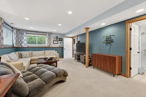 1016 South Haddow Avenue Arlington Heights IL 60005