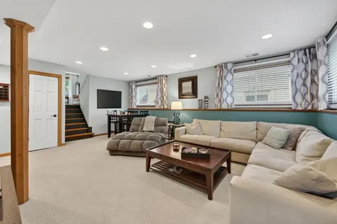 1016 South Haddow Avenue Arlington Heights IL 60005