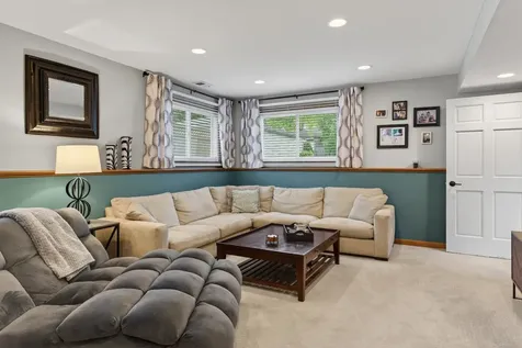 1016 South Haddow Avenue Arlington Heights IL 60005