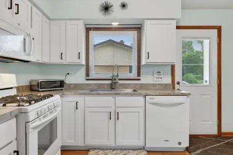 1016 South Haddow Avenue Arlington Heights IL 60005