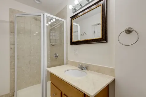 2935 West Rosemont Avenue Chicago IL 60659