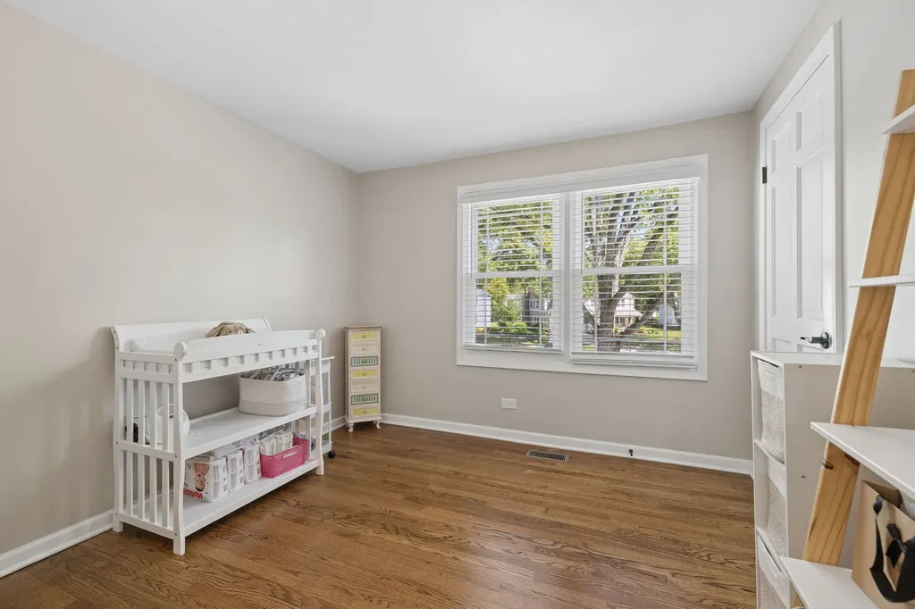 1220 Garden Court Naperville IL 60540