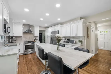 1220 Garden Court Naperville IL 60540