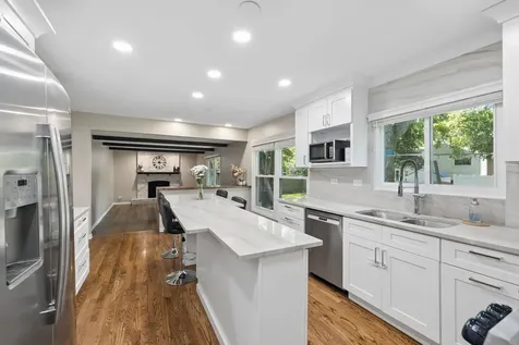 1220 Garden Court Naperville IL 60540