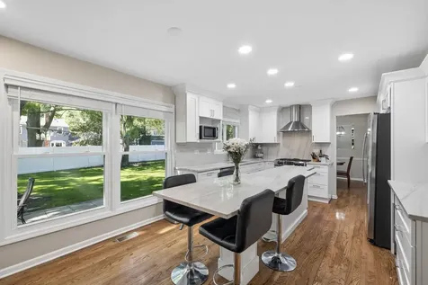 1220 Garden Court Naperville IL 60540