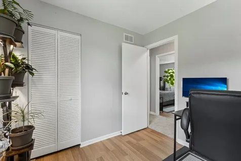 826 Elm Avenue Round Lake Park IL 60073