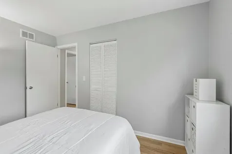 826 Elm Avenue Round Lake Park IL 60073