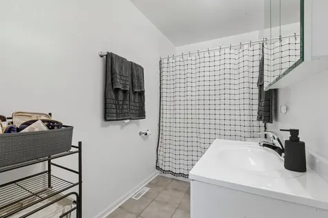 826 Elm Avenue Round Lake Park IL 60073