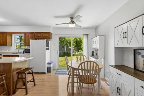 826 Elm Avenue Round Lake Park IL 60073