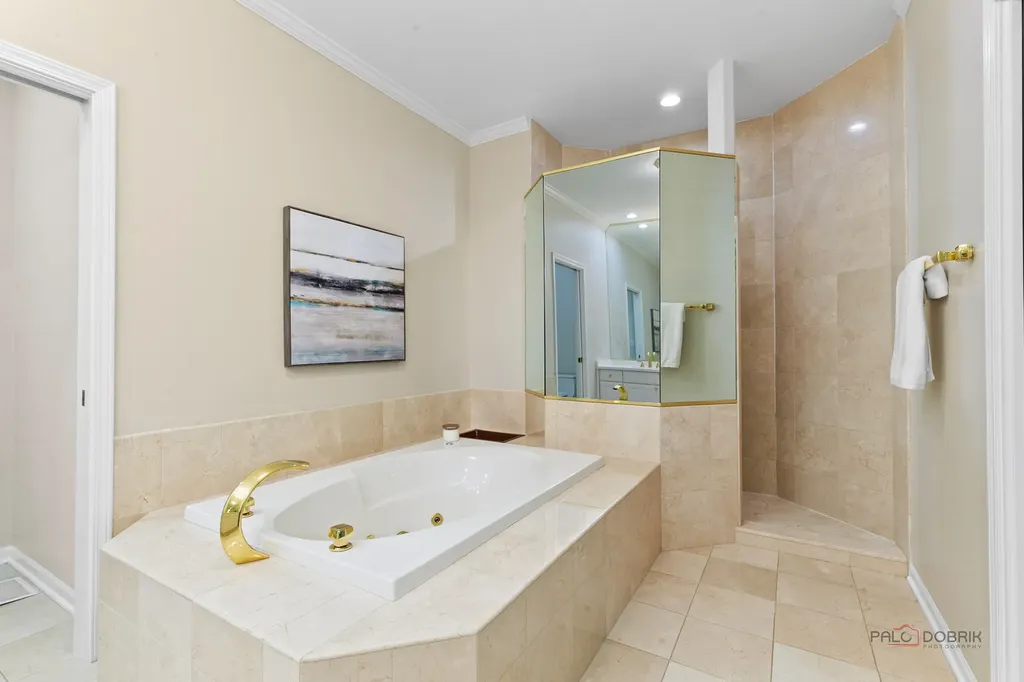 1302 Hawthorne Lane Hinsdale IL 60521