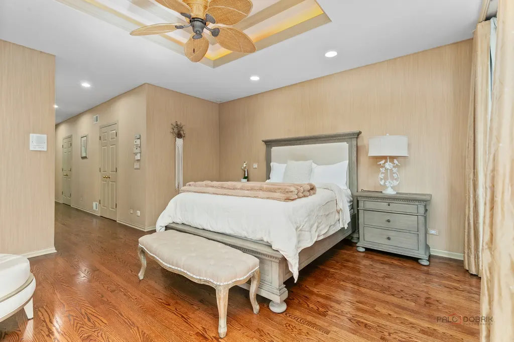 1302 Hawthorne Lane Hinsdale IL 60521