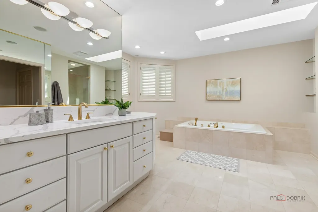 1302 Hawthorne Lane Hinsdale IL 60521