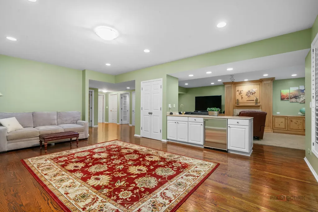 1302 Hawthorne Lane Hinsdale IL 60521