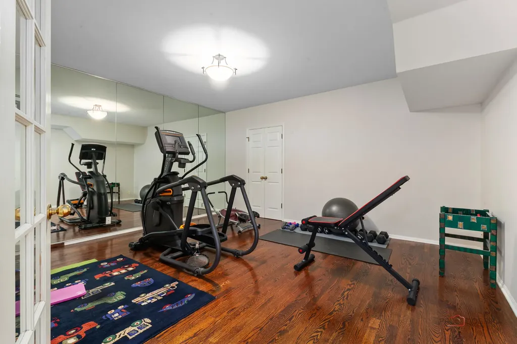1302 Hawthorne Lane Hinsdale IL 60521