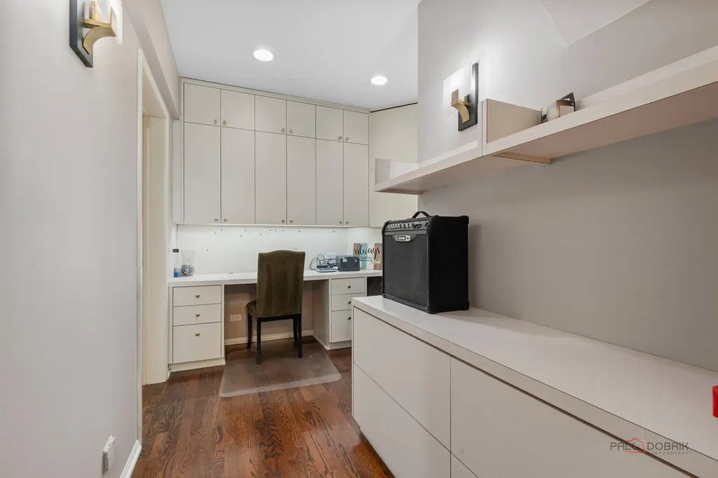 1302 Hawthorne Lane Hinsdale IL 60521