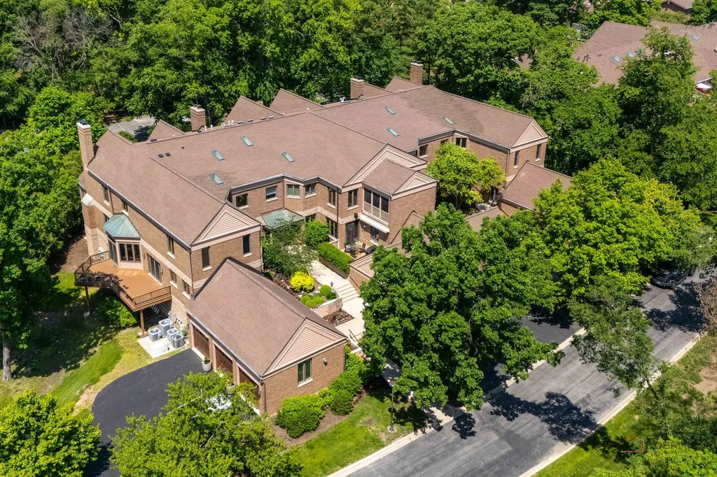 1302 Hawthorne Lane Hinsdale IL 60521