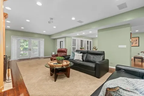 1302 Hawthorne Lane Hinsdale IL 60521