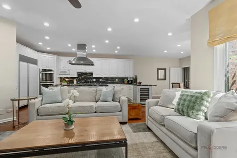 1302 Hawthorne Lane Hinsdale IL 60521