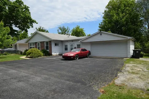 1531 North East End Avenue Round Lake Beach IL 60073