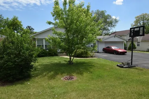1531 North East End Avenue Round Lake Beach IL 60073