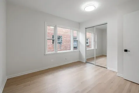 5439 North Artesian Avenue Chicago IL 60625