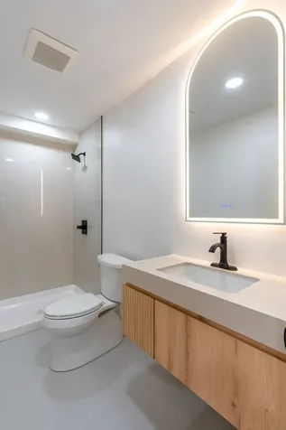 5439 North Artesian Avenue Chicago IL 60625
